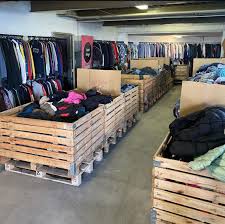 5 eco-friendly reasons to choose United Vintage over fast fashion