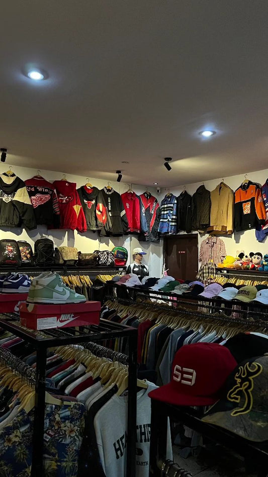 5 errores que están acabando con la rentabilidad de tu tienda vintage (sin que te des cuenta)