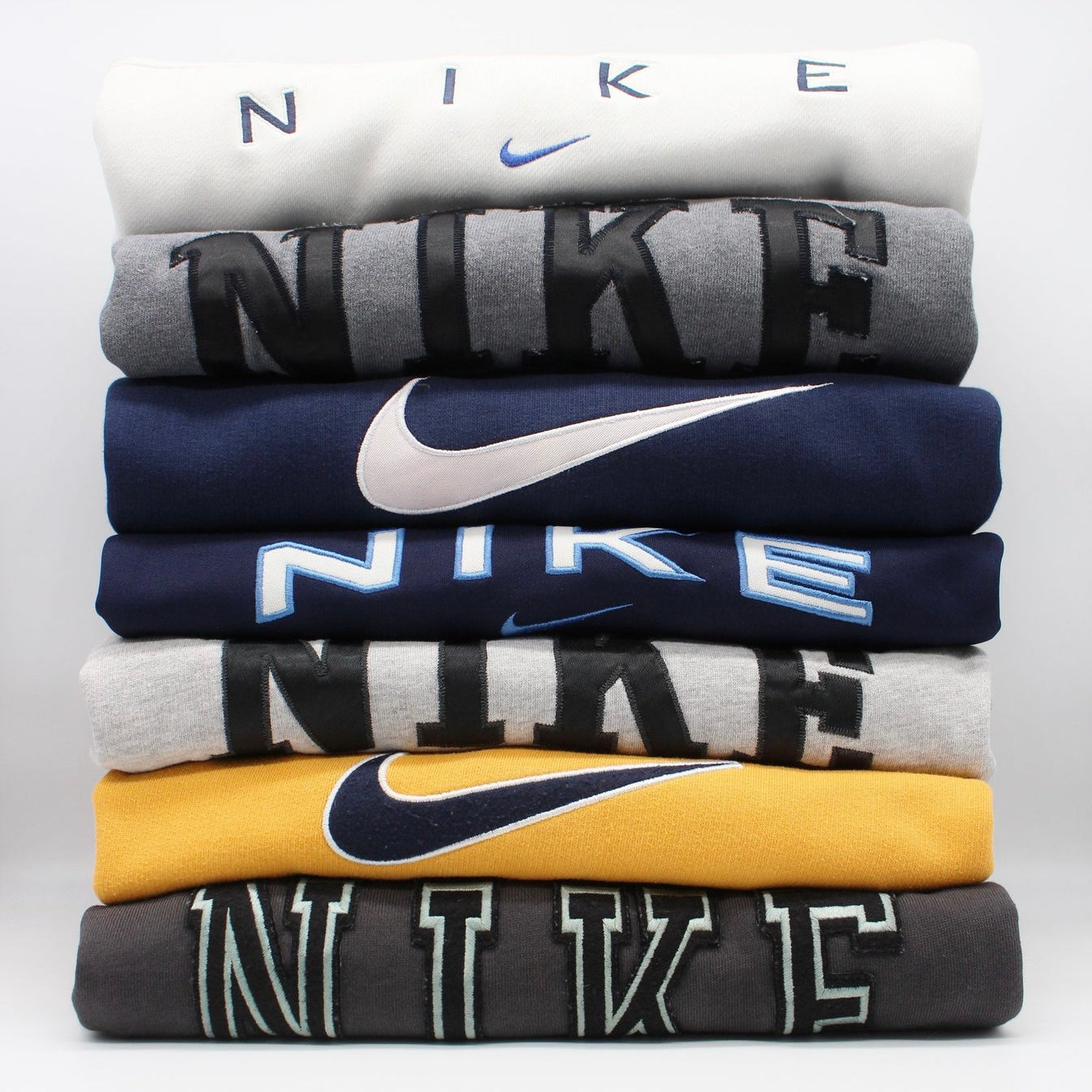 10 kg:n sekoitus TNF/NIKE & SWEATSHIRT - United Vintage United Vintage 
