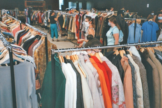 Vender artigos vintage em 2025: as tendências que precisa de conhecer para aumentar as suas vendas